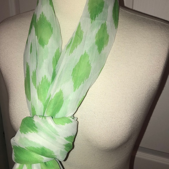 NWT white and lime green lightweight oblong scarf! - Picture 2 of 4